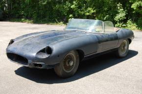 Jaguar E-Type photo