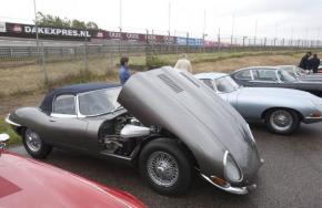 Jaguar E-Type photo