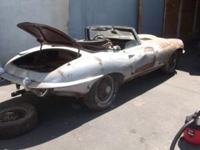 Jaguar E-Type photo