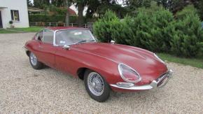 Jaguar E-Type photo