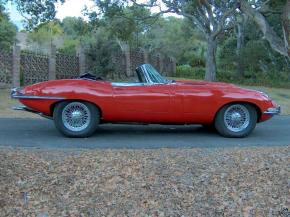 Jaguar E-Type photo