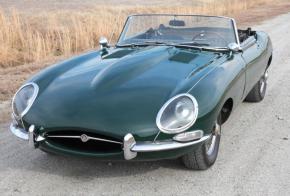 Jaguar E-Type photo