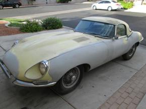 Jaguar E-Type photo