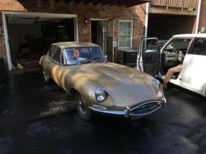 Jaguar E-Type photo