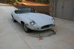 Jaguar E-Type photo