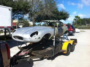 Jaguar E-Type photo