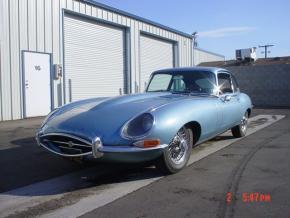 Jaguar E-Type photo