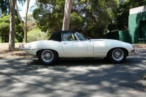 Jaguar E-Type photo