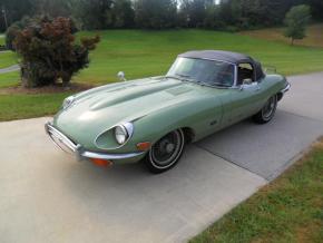 Jaguar E-Type photo