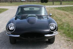 Jaguar E-Type photo