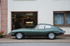 Jaguar E-Type photo