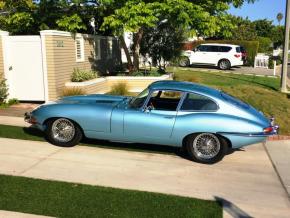 Jaguar E-Type photo