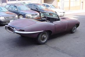 Jaguar E-Type photo