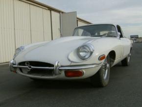 Jaguar E-Type photo