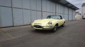 Jaguar E-Type photo