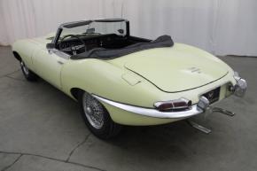 Jaguar E-Type photo