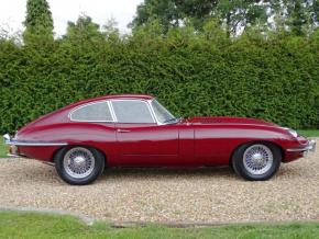 Jaguar E-Type photo