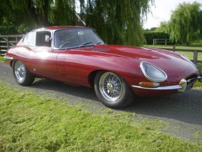 Jaguar E-Type photo