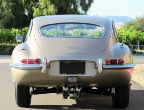 Jaguar E-Type photo