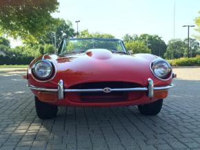 Jaguar E-Type photo