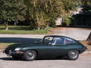 Jaguar E-Type photo