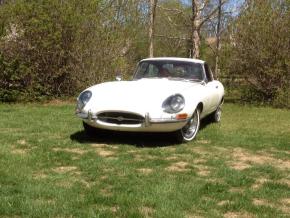 Jaguar E-Type photo