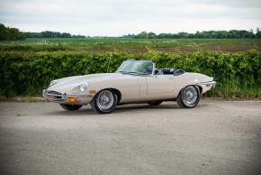 Jaguar E-Type photo