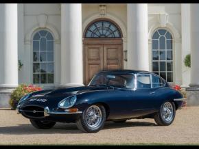 Jaguar E-Type photo