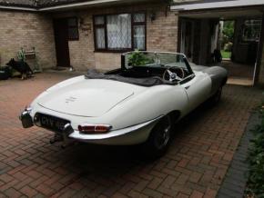 Jaguar E-Type photo