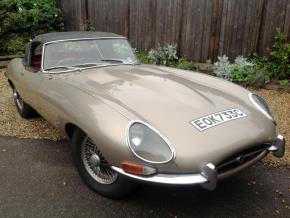 Jaguar E-Type photo