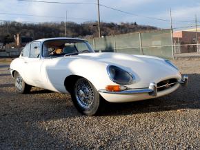 Jaguar E-Type photo