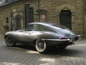 Jaguar E-Type photo