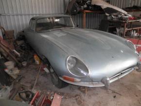 Jaguar E-Type photo