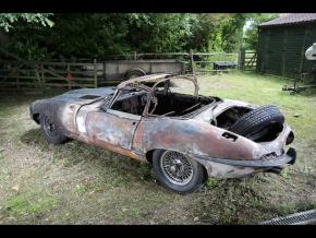 Jaguar E-Type photo