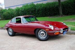 Jaguar E-Type photo