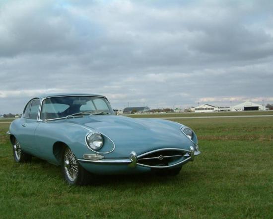 Jaguar E-Type photo