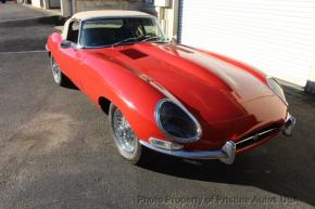 Jaguar E-Type photo