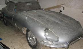 Jaguar E-Type photo