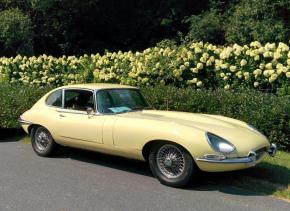 Jaguar E-Type photo