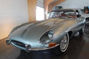 Jaguar E-Type photo