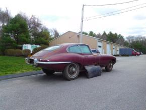 Jaguar E-Type photo