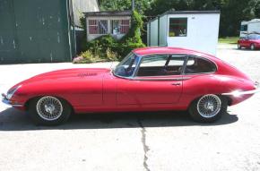 Jaguar E-Type photo