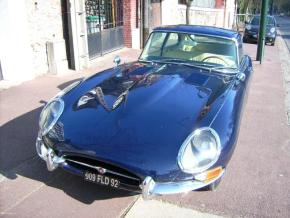 Jaguar E-Type photo