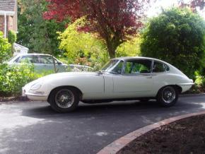 Jaguar E-Type photo