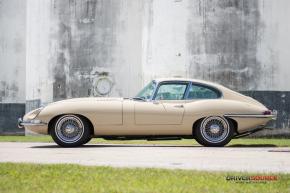 Jaguar E-Type photo