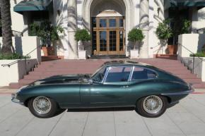 Jaguar E-Type photo