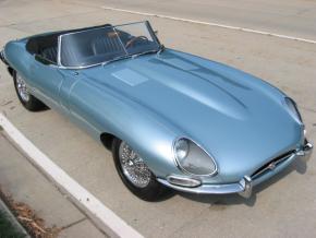 Jaguar E-Type photo