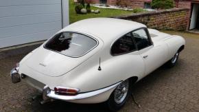 Jaguar E-Type photo