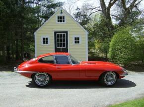 Jaguar E-Type photo