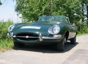 Jaguar E-Type photo